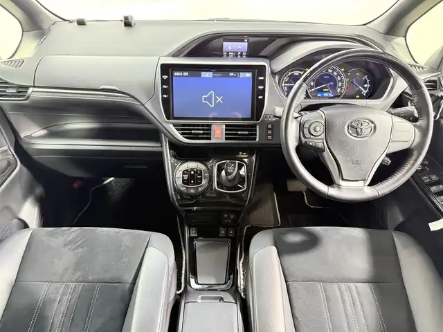 トヨタ エスクァイア ハイブリッド Gi プレミアムパッケージ ブラックテーラード 大阪府 2019(令1)年 4.1万km ホワイトパールクリスタルシャイン 純正大型ナビＴＶ　クルコン　シートヒーター　ハンドルヒーター　バックカメラ　衝突軽減　両側パワスラ　ＥＴＣ　ドラレコ　レーンアシスト　スマートキー　ＬＥＤヘッドライト　オートマチックハイビーム