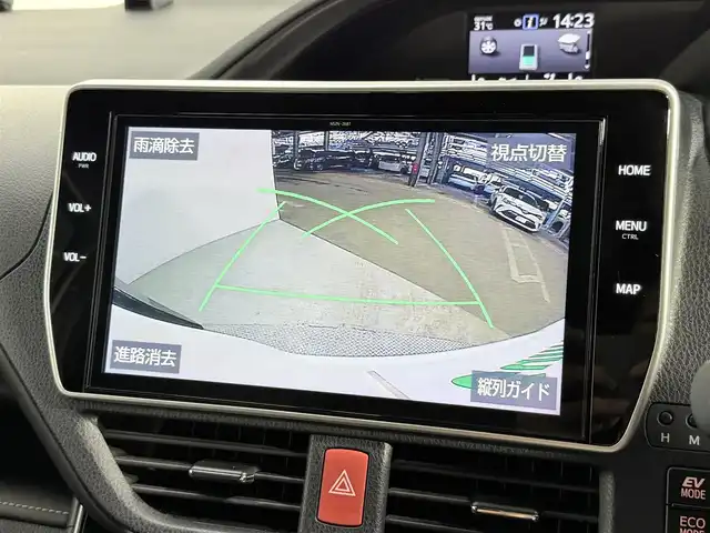 トヨタ エスクァイア ハイブリッド Gi プレミアムパッケージ ブラックテーラード 大阪府 2019(令1)年 4.1万km ホワイトパールクリスタルシャイン 純正大型ナビＴＶ　クルコン　シートヒーター　ハンドルヒーター　バックカメラ　衝突軽減　両側パワスラ　ＥＴＣ　ドラレコ　レーンアシスト　スマートキー　ＬＥＤヘッドライト　オートマチックハイビーム