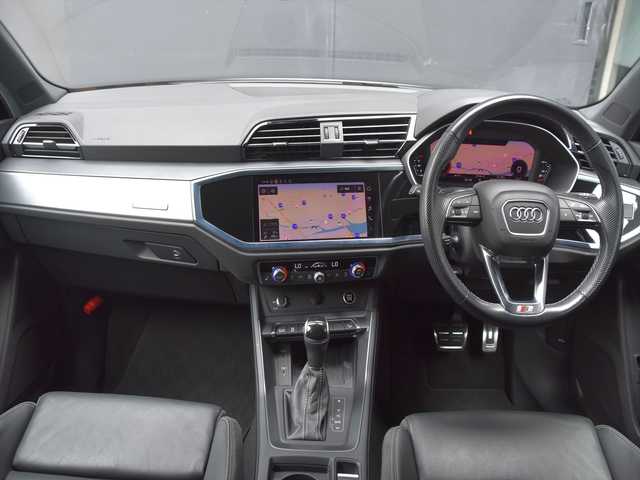 アウディ Ｑ３ 35TDIクワトロ Sライン 和歌山県 2021(令3)年 5.1万km パール アシスタンスパッケージ/プラスパッケージ/黒革シート/アクティブクルーズコントロール/ブラインドスポットモニター/レーンキープアシスト/Audiプレセンス/前後ドラレコ/純正ナビ/360度カメラ/AppleCarPlay/ワイヤレス充電/バーチャルコックピット/オートテールゲート/アドバンスドキー/パワーシート/シートヒーター/保証書/スペアキー