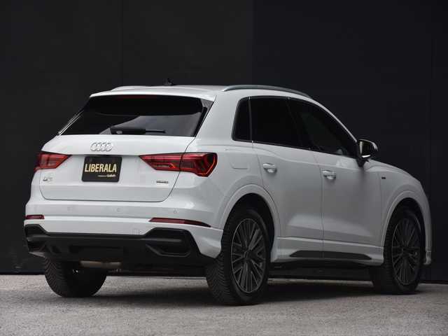 アウディ Ｑ３ 35TDIクワトロ Sライン 和歌山県 2021(令3)年 5.1万km パール アシスタンスパッケージ/プラスパッケージ/黒革シート/アクティブクルーズコントロール/ブラインドスポットモニター/レーンキープアシスト/Audiプレセンス/前後ドラレコ/純正ナビ/360度カメラ/AppleCarPlay/ワイヤレス充電/バーチャルコックピット/オートテールゲート/アドバンスドキー/パワーシート/シートヒーター/保証書/スペアキー