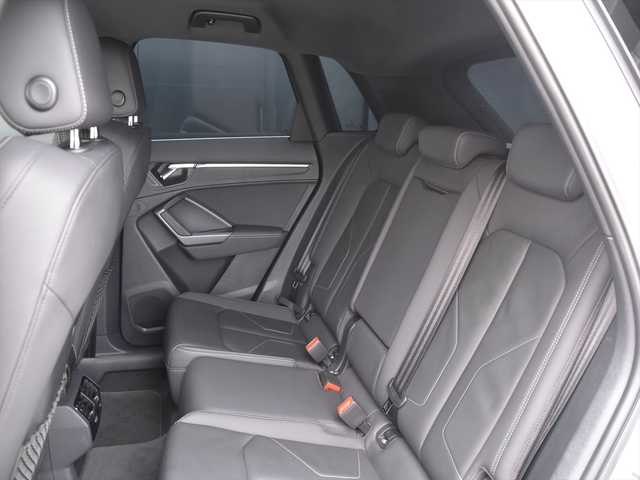 アウディ Ｑ３ 35TDIクワトロ Sライン 和歌山県 2021(令3)年 5.1万km パール アシスタンスパッケージ/プラスパッケージ/黒革シート/アクティブクルーズコントロール/ブラインドスポットモニター/レーンキープアシスト/Audiプレセンス/前後ドラレコ/純正ナビ/360度カメラ/AppleCarPlay/ワイヤレス充電/バーチャルコックピット/オートテールゲート/アドバンスドキー/パワーシート/シートヒーター/保証書/スペアキー