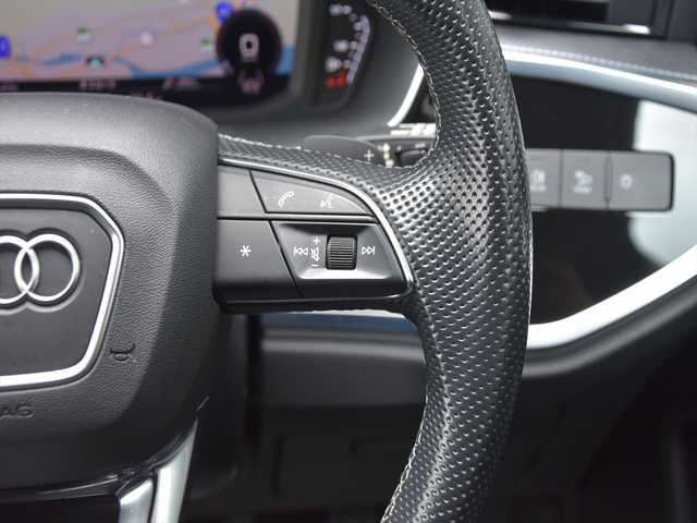 アウディ Ｑ３ 35TDIクワトロ Sライン 和歌山県 2021(令3)年 5.1万km パール アシスタンスパッケージ/プラスパッケージ/黒革シート/アクティブクルーズコントロール/ブラインドスポットモニター/レーンキープアシスト/Audiプレセンス/前後ドラレコ/純正ナビ/360度カメラ/AppleCarPlay/ワイヤレス充電/バーチャルコックピット/オートテールゲート/アドバンスドキー/パワーシート/シートヒーター/保証書/スペアキー