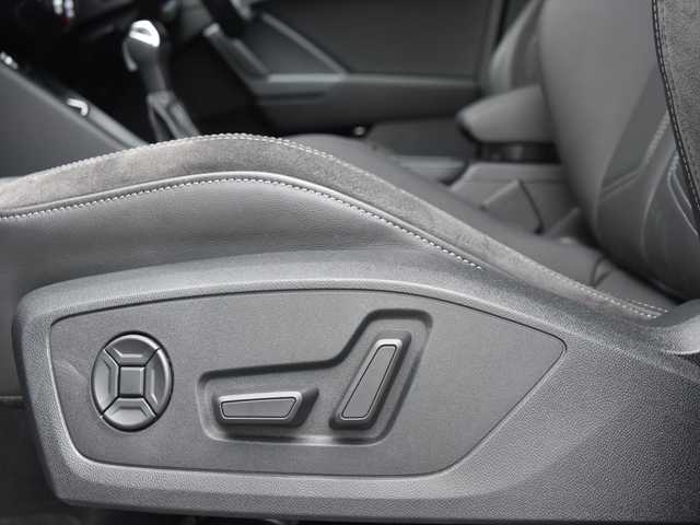 アウディ Ｑ３ 35TDIクワトロ Sライン 和歌山県 2021(令3)年 5.1万km パール アシスタンスパッケージ/プラスパッケージ/黒革シート/アクティブクルーズコントロール/ブラインドスポットモニター/レーンキープアシスト/Audiプレセンス/前後ドラレコ/純正ナビ/360度カメラ/AppleCarPlay/ワイヤレス充電/バーチャルコックピット/オートテールゲート/アドバンスドキー/パワーシート/シートヒーター/保証書/スペアキー