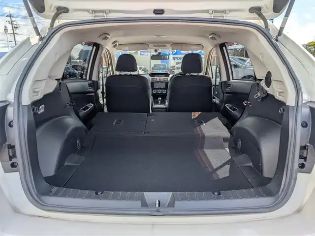 スバル インプレッサ スポーツ 2．0i 福井県 2015(平27)年 7.6万km サテンホワイトパール 純正16インチAW/キセノンヘッドライト/Fフォグ/パイオニアSDナビ/フルセグテレビ/バックカメラ/クルーズコントロール/前方ドライブレコーダー/パドルシフト/ETC/横滑り防止装置/盗難防止装置/ダブルエアバッグ/純正フロアマット/リモコンキー