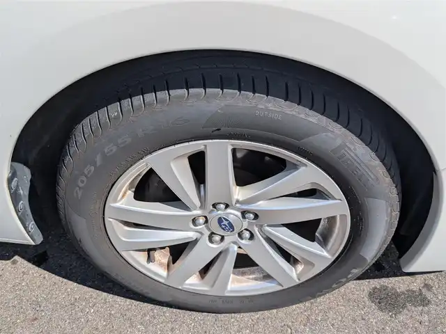 スバル インプレッサ スポーツ 2．0i 福井県 2015(平27)年 7.6万km サテンホワイトパール 純正16インチAW/キセノンヘッドライト/Fフォグ/パイオニアSDナビ/フルセグテレビ/バックカメラ/クルーズコントロール/前方ドライブレコーダー/パドルシフト/ETC/横滑り防止装置/盗難防止装置/ダブルエアバッグ/純正フロアマット/リモコンキー