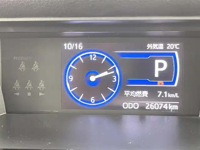 ダイハツ トール カスタムG 千葉県 2020(令2)年 2.6万km パールホワイトⅢ 禁煙車/スマートアシスト/衝突軽減ブレーキ/両側パワースライドドア/ナビ（CN-RE07WD）/CD DVD SD USB Bluetooth/フルセグTV/バックカメラ/レーダークルーズコントロール/コーナーセンサー/アイドリングストップ/横滑り防止機能/ステアリングリモコン/電動パーキングブレーキ/オートブレーキホールド/LEDオートライト/純正15インチアルミホイール/純正フロアマット/スマートキー/スペアキー