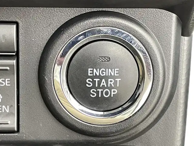 ダイハツ トール カスタムG 千葉県 2020(令2)年 2.6万km パールホワイトⅢ 禁煙車/スマートアシスト/衝突軽減ブレーキ/両側パワースライドドア/ナビ（CN-RE07WD）/CD DVD SD USB Bluetooth/フルセグTV/バックカメラ/レーダークルーズコントロール/コーナーセンサー/アイドリングストップ/横滑り防止機能/ステアリングリモコン/電動パーキングブレーキ/オートブレーキホールド/LEDオートライト/純正15インチアルミホイール/純正フロアマット/スマートキー/スペアキー