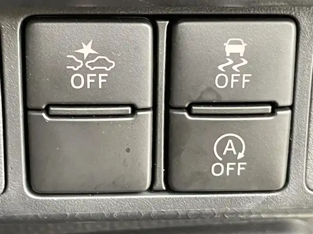 ダイハツ トール カスタムG 千葉県 2020(令2)年 2.6万km パールホワイトⅢ 禁煙車/スマートアシスト/衝突軽減ブレーキ/両側パワースライドドア/ナビ（CN-RE07WD）/CD DVD SD USB Bluetooth/フルセグTV/バックカメラ/レーダークルーズコントロール/コーナーセンサー/アイドリングストップ/横滑り防止機能/ステアリングリモコン/電動パーキングブレーキ/オートブレーキホールド/LEDオートライト/純正15インチアルミホイール/純正フロアマット/スマートキー/スペアキー