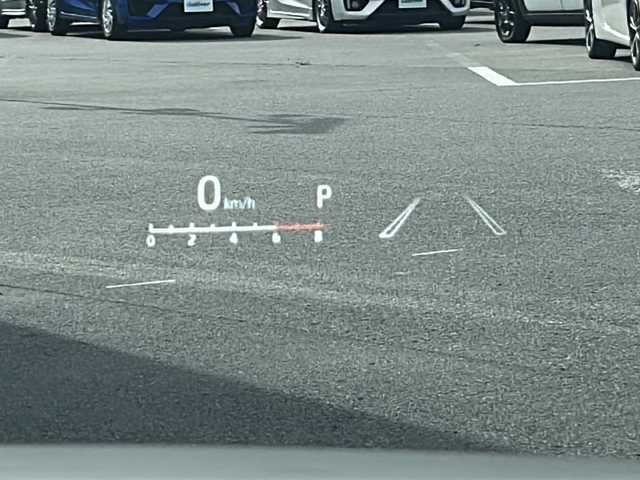 トヨタ クラウン ハイブリッド RS アドバンス 山形県 2018(平30)年 13.3万km シルバーM 禁煙車/トヨタセーフティセンス/クルーズコントロール/横滑り防止装置/レーンキープアシスト/全周囲カメラ/パーキングアシスト/前方ドライブレコーダー/室内ドライブレコーダー/前後コーナーセンサー/純正メモリナビ/（Bluetooth/フルセグ/AM/FM/USB)/nanoe/ステアリングスイッチ/ステアリングヒーター/パドルシフト/ハーフレザーシート/全席パワーシート/前席シートヒーター/純正ETC２．０/純正フロアマット/スマートキー/カードキー/オートLEDヘッドライト/オートマチックハイビーム/フォグランプ/電動格納ミラー/ドアバイザー/純正アルミホイール