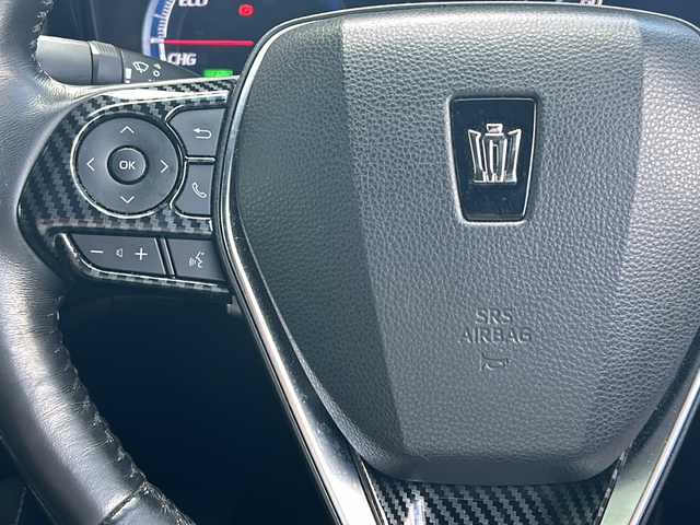 トヨタ クラウン ハイブリッド RS アドバンス 山形県 2018(平30)年 13.3万km シルバーM 禁煙車/トヨタセーフティセンス/クルーズコントロール/横滑り防止装置/レーンキープアシスト/全周囲カメラ/パーキングアシスト/前方ドライブレコーダー/室内ドライブレコーダー/前後コーナーセンサー/純正メモリナビ/（Bluetooth/フルセグ/AM/FM/USB)/nanoe/ステアリングスイッチ/ステアリングヒーター/パドルシフト/ハーフレザーシート/全席パワーシート/前席シートヒーター/純正ETC２．０/純正フロアマット/スマートキー/カードキー/オートLEDヘッドライト/オートマチックハイビーム/フォグランプ/電動格納ミラー/ドアバイザー/純正アルミホイール