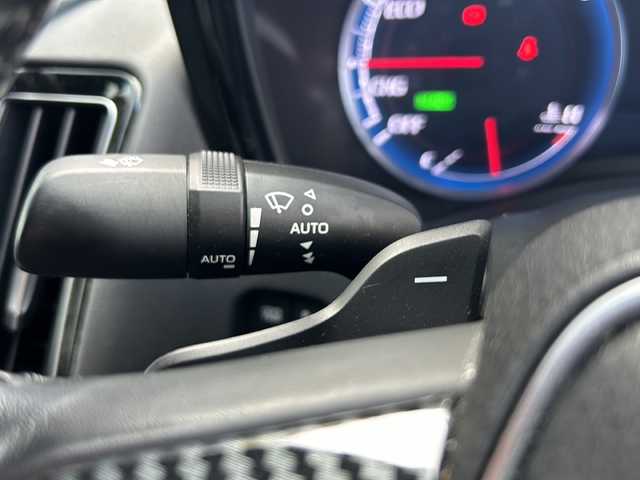 トヨタ クラウン ハイブリッド RS アドバンス 山形県 2018(平30)年 13.3万km シルバーM 禁煙車/トヨタセーフティセンス/クルーズコントロール/横滑り防止装置/レーンキープアシスト/全周囲カメラ/パーキングアシスト/前方ドライブレコーダー/室内ドライブレコーダー/前後コーナーセンサー/純正メモリナビ/（Bluetooth/フルセグ/AM/FM/USB)/nanoe/ステアリングスイッチ/ステアリングヒーター/パドルシフト/ハーフレザーシート/全席パワーシート/前席シートヒーター/純正ETC２．０/純正フロアマット/スマートキー/カードキー/オートLEDヘッドライト/オートマチックハイビーム/フォグランプ/電動格納ミラー/ドアバイザー/純正アルミホイール