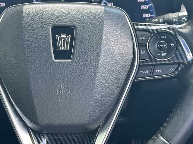 トヨタ クラウン ハイブリッド RS アドバンス 山形県 2018(平30)年 13.3万km シルバーM 禁煙車/トヨタセーフティセンス/クルーズコントロール/横滑り防止装置/レーンキープアシスト/全周囲カメラ/パーキングアシスト/前方ドライブレコーダー/室内ドライブレコーダー/前後コーナーセンサー/純正メモリナビ/（Bluetooth/フルセグ/AM/FM/USB)/nanoe/ステアリングスイッチ/ステアリングヒーター/パドルシフト/ハーフレザーシート/全席パワーシート/前席シートヒーター/純正ETC２．０/純正フロアマット/スマートキー/カードキー/オートLEDヘッドライト/オートマチックハイビーム/フォグランプ/電動格納ミラー/ドアバイザー/純正アルミホイール