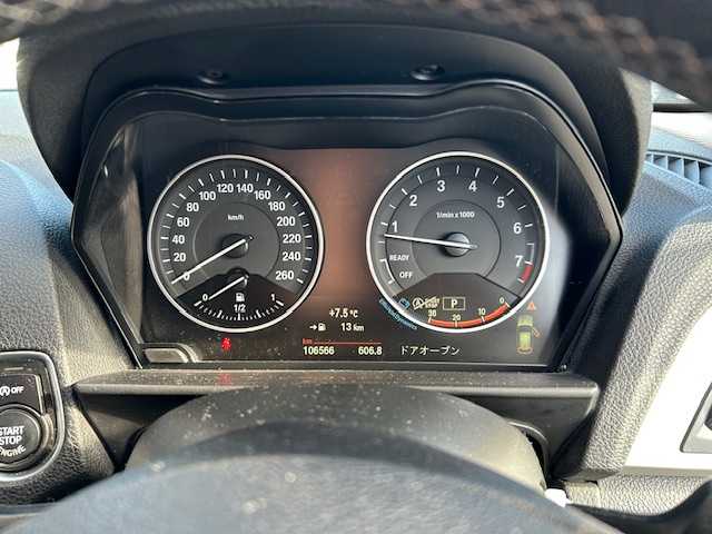 ＢＭＷ １１８ｉ 宮城県 2015(平27)年 10.7万km 白 登録時走行距離106566km/クリアランスソナー/ETC/アイドリングストップ/フォグランプ/ダブルミラー