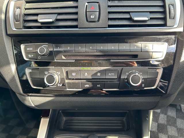 ＢＭＷ １１８ｉ 宮城県 2015(平27)年 10.7万km 白 登録時走行距離106566km/クリアランスソナー/ETC/アイドリングストップ/フォグランプ/ダブルミラー