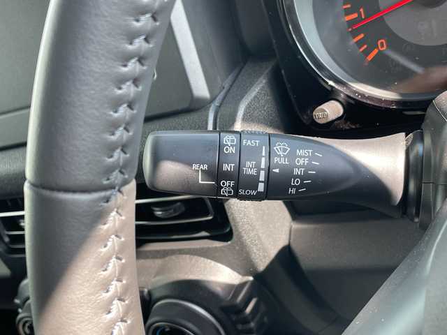 スズキ ジムニー ノマド FC 愛知県 2025(令7)年 0.1千km 黒 登録済未使用車/スズキセーフティサポート/レーダークルーズコントロール/シートヒーター/コーナーセンサー/純正アルミホイール/４ＷＤ/LEDヘッドライト/レーンキープアシスト/ダウンヒルアシストコントロール/オートマチックハイビーム/衝突軽減システム/ステアリングスイッチ/スマートキー/プッシュスタート