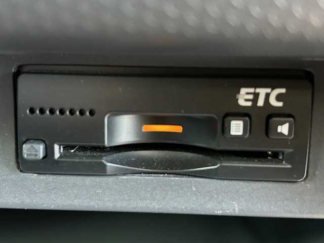 スズキ ハスラー Jスタイル Ⅱ ターボ 栃木県 2017(平29)年 7万km アクティブイエロー/ブラック2トーンルーフ 4WDターボ/デュアルセンサーブレーキサポート/純正メモリナビ/フルセグTV/DVD/Bluetooth/USB/TVキャンセラー/全方位カメラ/ETC/ハーフレザーシート/前席シートヒーター/AC100V/100W電源/クルーズコントロール/アイドリングストップ/HIDヘッドライト/オートライト/フォグランプ/横滑り防止装置/ダウンヒルアシストコントロール/スマートキー/プッシュスタート/純正フロアマット/純正15インチAW