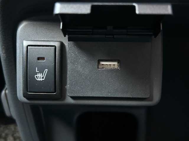 スズキ ハスラー Jスタイル Ⅱ ターボ 栃木県 2017(平29)年 7万km アクティブイエロー/ブラック2トーンルーフ 4WDターボ/デュアルセンサーブレーキサポート/純正メモリナビ/フルセグTV/DVD/Bluetooth/USB/TVキャンセラー/全方位カメラ/ETC/ハーフレザーシート/前席シートヒーター/AC100V/100W電源/クルーズコントロール/アイドリングストップ/HIDヘッドライト/オートライト/フォグランプ/横滑り防止装置/ダウンヒルアシストコントロール/スマートキー/プッシュスタート/純正フロアマット/純正15インチAW