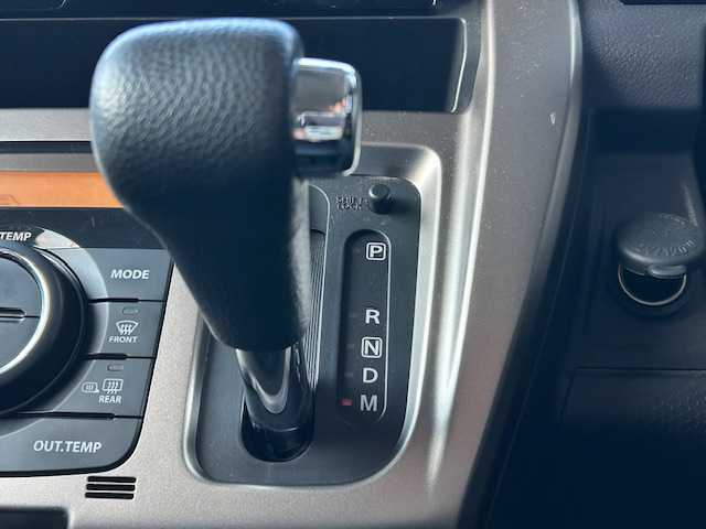 スズキ ハスラー Jスタイル Ⅱ ターボ 栃木県 2017(平29)年 7万km アクティブイエロー/ブラック2トーンルーフ 4WDターボ/デュアルセンサーブレーキサポート/純正メモリナビ/フルセグTV/DVD/Bluetooth/USB/TVキャンセラー/全方位カメラ/ETC/ハーフレザーシート/前席シートヒーター/AC100V/100W電源/クルーズコントロール/アイドリングストップ/HIDヘッドライト/オートライト/フォグランプ/横滑り防止装置/ダウンヒルアシストコントロール/スマートキー/プッシュスタート/純正フロアマット/純正15インチAW