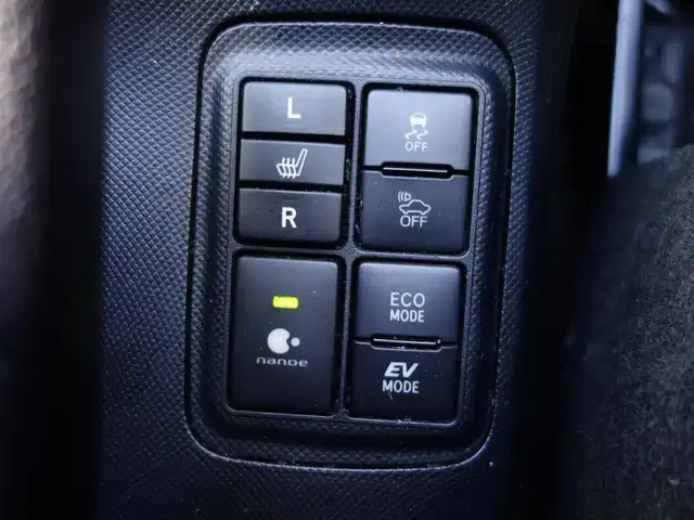 トヨタ アクア S スタイルブラック 山形県 2018(平30)年 8万km ダークブルーマイカ 衝突被害軽減システム/ワンオーナー/モデリスタ15インチアルミホイール/純正SDナビ/　　【CD DVD BT フルセグ MSV】/バックカメラ/LEDオートヘッドライト/シートヒーター/アイドリングストップ/ステアリングスイッチ/電動格納ウィンカーミラー/フォグランプ/スマートキー×2/ETC2.0