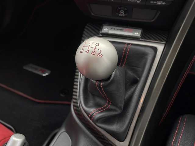 ホンダ シビック タイプR 茨城県 2016(平28)年 8.4万km チャンピオンシップホワイト 社外ナビ　フルセグTV　バックモニター　クルーズコントロール　LEDヘッドライト　純正19インチAW　純正フロアマット　前後ドライブレコーダー　ETC　