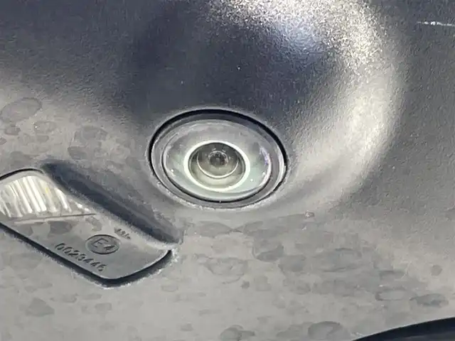 メルセデス・ベンツ ＧＬＣ２２０ d 4マチックスポーツ 愛知県 2018(平30)年 5万km ポーラホワイト 純正ナビ/全方位カメラ/ビルトインETC/ブラインドスポットモニター/パワーシート（シートメモリー）/シートヒーター/レーダークルーズコントロール/DRIVING PACKAGE (運転支援パッケージ)/AMGスタイリングパッケージ/ダイナミックLEDヘッドランプ/アダプティブハイビームアシスト・プラス/ヘッドアップディスプレイ/保証書/取説/スペアキー１本