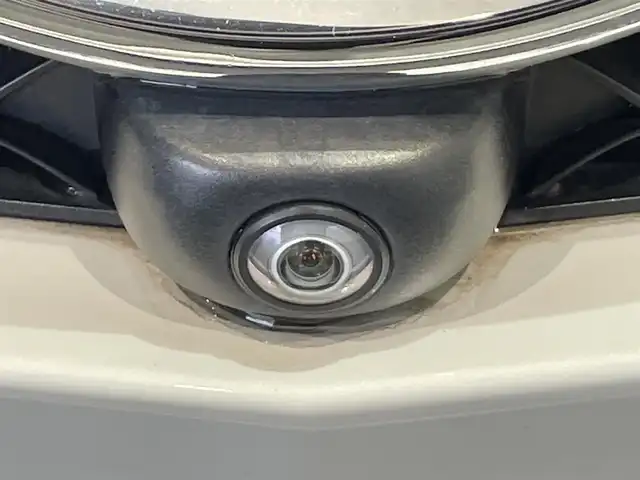 メルセデス・ベンツ ＧＬＣ２２０ d 4マチックスポーツ 愛知県 2018(平30)年 5万km ポーラホワイト 純正ナビ/全方位カメラ/ビルトインETC/ブラインドスポットモニター/パワーシート（シートメモリー）/シートヒーター/レーダークルーズコントロール/DRIVING PACKAGE (運転支援パッケージ)/AMGスタイリングパッケージ/ダイナミックLEDヘッドランプ/アダプティブハイビームアシスト・プラス/ヘッドアップディスプレイ/保証書/取説/スペアキー１本