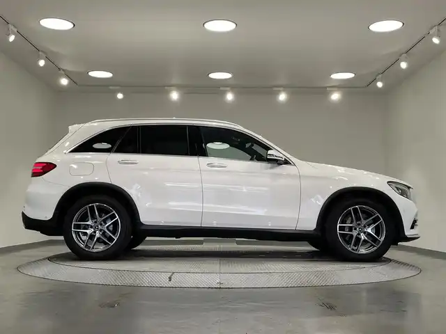 メルセデス・ベンツ ＧＬＣ２２０ d 4マチックスポーツ 愛知県 2018(平30)年 5万km ポーラホワイト 純正ナビ/全方位カメラ/ビルトインETC/ブラインドスポットモニター/パワーシート（シートメモリー）/シートヒーター/レーダークルーズコントロール/DRIVING PACKAGE (運転支援パッケージ)/AMGスタイリングパッケージ/ダイナミックLEDヘッドランプ/アダプティブハイビームアシスト・プラス/ヘッドアップディスプレイ/保証書/取説/スペアキー１本
