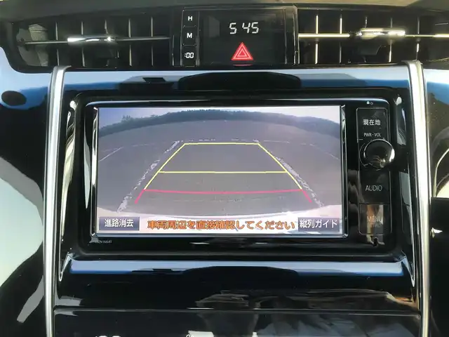 トヨタ ハリアー プレミアム 福岡県 2016(平28)年 5.3万km ホワイトパールクリスタルシャイン ワンオーナー/純正SDナビ/　フルセグTV/CD/DVD/Bluetooth/バックカメラ/パワーバックドア/ハーフレザーシート/運転席パワーシート/アイドリングストップ/ウィンカーミラー/クルーズコントロール/LDA（ステアリング制御付）/ドアバイザー/純正フロアマット/プッシュスタート/ETC/LEDヘッドライト/ステアリングスイッチ/純正18インチアルミホイール/取扱説明書/保証書