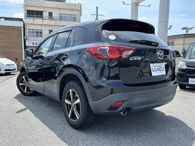 マツダ ＣＸ－５ 20S 沖縄県 2013(平25)年 7万km ジェットブラックマイカ (株)IDOMが運営する【じしゃロンOO店】の自社ローン専用車両になりますこちらは現金またはオートローンご利用時の価格です。自社ローンご希望の方は別途その旨お申付け下さい/・プッシュスタート　/・ナビ　/・ＴＶ　/・バックカメラ　/・Ｂｌｕｅｔｏｏｔｈ接続　/・ＥＴＣ　アイドリングストップ　/・純正フロアマット　/・純正アルミホイール　/・スマートキー　/・取扱説明書　/・保証書