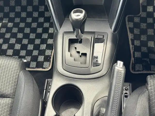 マツダ ＣＸ－５ 20S 沖縄県 2013(平25)年 7万km ジェットブラックマイカ (株)IDOMが運営する【じしゃロンOO店】の自社ローン専用車両になりますこちらは現金またはオートローンご利用時の価格です。自社ローンご希望の方は別途その旨お申付け下さい/・プッシュスタート　/・ナビ　/・ＴＶ　/・バックカメラ　/・Ｂｌｕｅｔｏｏｔｈ接続　/・ＥＴＣ　アイドリングストップ　/・純正フロアマット　/・純正アルミホイール　/・スマートキー　/・取扱説明書　/・保証書
