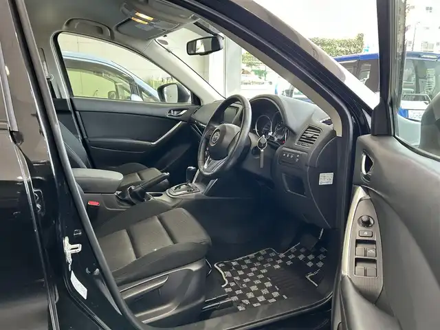 マツダ ＣＸ－５ 20S 沖縄県 2013(平25)年 7万km ジェットブラックマイカ (株)IDOMが運営する【じしゃロンOO店】の自社ローン専用車両になりますこちらは現金またはオートローンご利用時の価格です。自社ローンご希望の方は別途その旨お申付け下さい/・プッシュスタート　/・ナビ　/・ＴＶ　/・バックカメラ　/・Ｂｌｕｅｔｏｏｔｈ接続　/・ＥＴＣ　アイドリングストップ　/・純正フロアマット　/・純正アルミホイール　/・スマートキー　/・取扱説明書　/・保証書