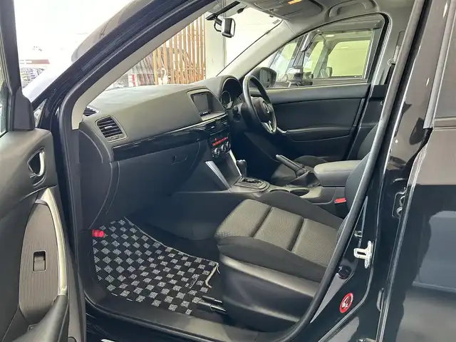 マツダ ＣＸ－５ 20S 沖縄県 2013(平25)年 7万km ジェットブラックマイカ (株)IDOMが運営する【じしゃロンOO店】の自社ローン専用車両になりますこちらは現金またはオートローンご利用時の価格です。自社ローンご希望の方は別途その旨お申付け下さい/・プッシュスタート　/・ナビ　/・ＴＶ　/・バックカメラ　/・Ｂｌｕｅｔｏｏｔｈ接続　/・ＥＴＣ　アイドリングストップ　/・純正フロアマット　/・純正アルミホイール　/・スマートキー　/・取扱説明書　/・保証書