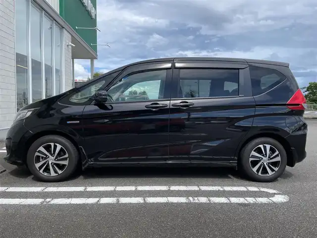 ホンダ フリード ハイブリット G ホンダセンシング 宮崎県 2016(平28)年 12.7万km クリスタルブラックパール ワンオーナー/純正ナビ【VXM-175VFi】/・フルセグTV・Bluetooth・DVD・CD/両側パワースライドドア/バックカメラ/ビルトインETC/衝突軽減ブレーキ/LEDヘッドライト/レーダークルーズコントロール/スマートキー・スペアキー有り/純正フロアマット/純正ドアバイザー/純正15インチホイール