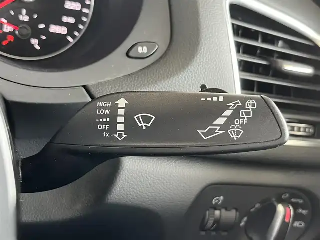 アウディ Ｑ３ 2．0 TFSI クワトロ 180PS 山形県 2017(平29)年 6.1万km ミトスブラックメタリック 純正ナビ/バックカメラ/フルセグTV/ダウンヒルアシスト/パノラマサンルーフ/コーナーセンサー/衝突軽減ブレーキ/レーンキープアシスト/ブラインドスポットモニター/パワーシート