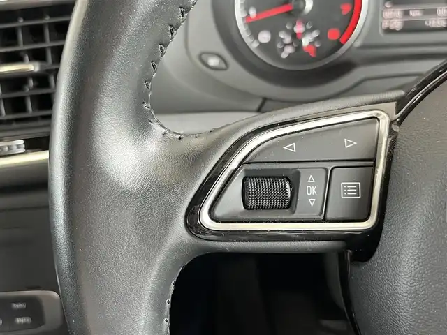 アウディ Ｑ３ 2．0 TFSI クワトロ 180PS 山形県 2017(平29)年 6.1万km ミトスブラックメタリック 純正ナビ/バックカメラ/フルセグTV/ダウンヒルアシスト/パノラマサンルーフ/コーナーセンサー/衝突軽減ブレーキ/レーンキープアシスト/ブラインドスポットモニター/パワーシート