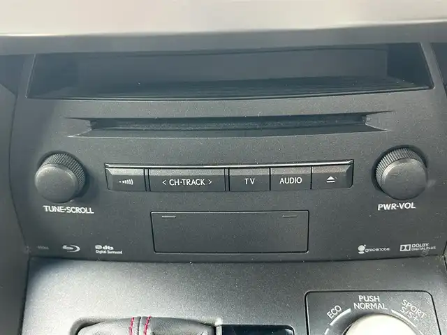 レクサス ＮＸ 300h Fスポーツ 福岡県 2017(平29)年 7.6万km グラファイトブラックガラスフレーク ・純正ナビ/（フルセグ/Bluetooth/CD/DVD/USB/AM/FM/AUX）/・バック/全方位カメラ/・ビルドインETC2.0/・クルーズコントロール（追従走行可）/・横滑り防止装置/・レーンキープアシスト/・衝突軽減システム/・BSM/・オートマチックハイビーム/・フォグランプ/・パドルシフト/・ステアリングスイッチ/・ヒートステアリング/・デュアルオートエアコン/・100V電源/・D/N席シートヒーター/・D/N席エアシート/・D席メモリーシート/・オート電格ミラー/・電動パーキングブレーキ/・オートホールド/・ECO/Normal/Sportモード/・カードキー/・ISOFIX