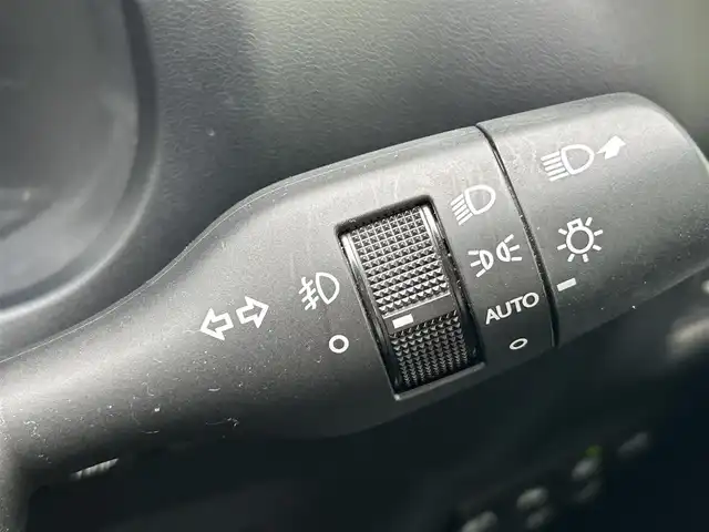 レクサス ＮＸ 300h Fスポーツ 福岡県 2017(平29)年 7.6万km グラファイトブラックガラスフレーク ・純正ナビ/（フルセグ/Bluetooth/CD/DVD/USB/AM/FM/AUX）/・バック/全方位カメラ/・ビルドインETC2.0/・クルーズコントロール（追従走行可）/・横滑り防止装置/・レーンキープアシスト/・衝突軽減システム/・BSM/・オートマチックハイビーム/・フォグランプ/・パドルシフト/・ステアリングスイッチ/・ヒートステアリング/・デュアルオートエアコン/・100V電源/・D/N席シートヒーター/・D/N席エアシート/・D席メモリーシート/・オート電格ミラー/・電動パーキングブレーキ/・オートホールド/・ECO/Normal/Sportモード/・カードキー/・ISOFIX