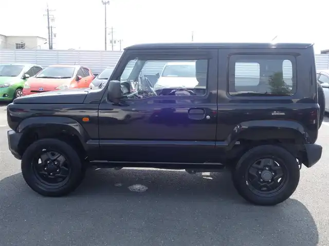 スズキ ジムニー XG 静岡県 2019(平31)年 5.6万km ブルーイッシュブラックパール3 禁煙車/スズキセーフティサポート/　・デュアルセンサーブレーキサポート/　・誤発進抑制機能/　・車線逸脱警報/　・ふらつき警報/　・先行車発進のお知らせ/　・標識認識機能/　・ハイビームアシスト/　・オートライト/ディーラーオプションKENWOOD SDナビ/　CD/DVD/BT/SD/USB/iPod／フルセグTV/ビルトインETC/純正前方ドライブレコーダー/純正キーレス/背面タイヤ/純正フロアマット／ドアバイザー/取扱説明書／保証書