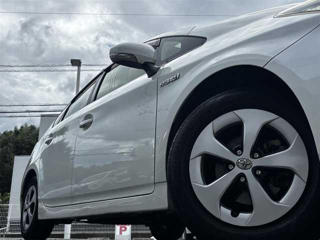 トヨタ プリウス G 熊本県 2012(平24)年 7.9万km ホワイトパールクリスタルシャイン ワンオーナー/純正メモリナビ/【フルセグTV/CD/DVD/SD/BT】/バックカメラ/クルーズコントロール/ステアリングリモコン/ビルトインＥＴＣ/ハーフレザーシート/D席パワーシート/純正15インチAW/電格ミラー/スマートキー/HIDヘッドライト/オートライト/スマートキー/プッシュスタート/取扱説明書/保証書