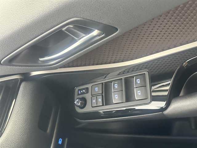 トヨタ Ｃ－ＨＲ 愛知県 2017(平29)年 5.9万km レッドマイカクリスタルシャイン/ブラック トヨタセーフティ/社外ナビ/ブラインドスポットモニター/バックカメラ/クルーズコントロール/ドライブレコーダー/ETC/純正フロアマット/ハーフレザー/シートヒーター/純正AW/レーンキープ/オートライト/オートマチックハイビーム/純正LEDライト/ドアバイザー