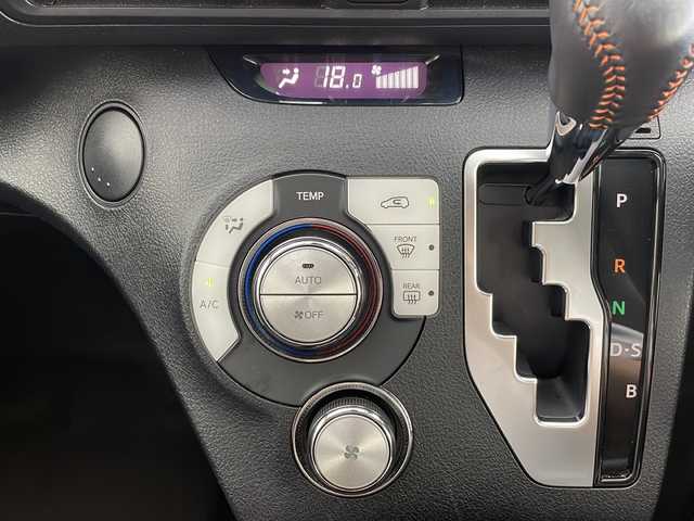 トヨタ シエンタ G クエロ 新潟県 2018(平30)年 2.1万km クールボルドーガラスフレーク 純正SDナビ/バックカメラ/フルセグテレビ/アイドリングストップ/プッシュスタート/両側パワースライドドア/純正ビルトインETC/ステアリングスイッチ/ハーフレザーシート/LEDヘッドライト/本革巻きステアリング