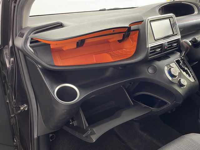 トヨタ シエンタ G クエロ 新潟県 2018(平30)年 2.1万km クールボルドーガラスフレーク 純正SDナビ/バックカメラ/フルセグテレビ/アイドリングストップ/プッシュスタート/両側パワースライドドア/純正ビルトインETC/ステアリングスイッチ/ハーフレザーシート/LEDヘッドライト/本革巻きステアリング