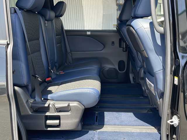 日産 セレナ オーテック セーフティパッケージ 長野県 2021(令3)年 1.7万km ダイヤモンドブラック プロパイロット/エマージェンシーブレーキ/純正１０インチナビフルセグTV/大型フリップダウンモニター/アラウンドビューモニター/ハンズフリー両側パワースライドドア/インテリジェントルームミラー/インテリジェントクルーズコントロール/オーテック１６インチアルミ/保証書