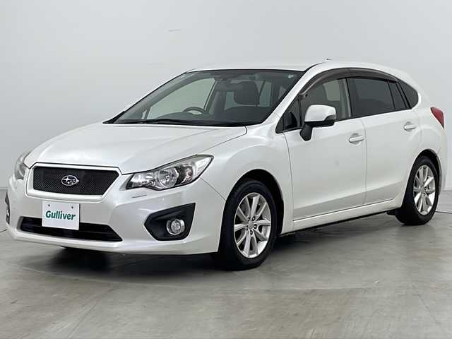 スバル インプレッサ スポーツ 2．0i アイサイト 道央・札幌 2013(平25)年 5.7万km サテンホワイトパール ・4WD/・寒冷地仕様/・アイサイト/・レーダークルーズコントロール/・ビルトインETC/・パドルシフト/・ドアミラーヒーター/・純正フロアマット/・HIDヘッドライト/・オートライト/・フォグランプ/・純正16インチAW
