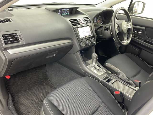 スバル インプレッサ スポーツ 2．0i アイサイト 道央・札幌 2013(平25)年 5.7万km サテンホワイトパール ・4WD/・寒冷地仕様/・アイサイト/・レーダークルーズコントロール/・ビルトインETC/・パドルシフト/・ドアミラーヒーター/・純正フロアマット/・HIDヘッドライト/・オートライト/・フォグランプ/・純正16インチAW