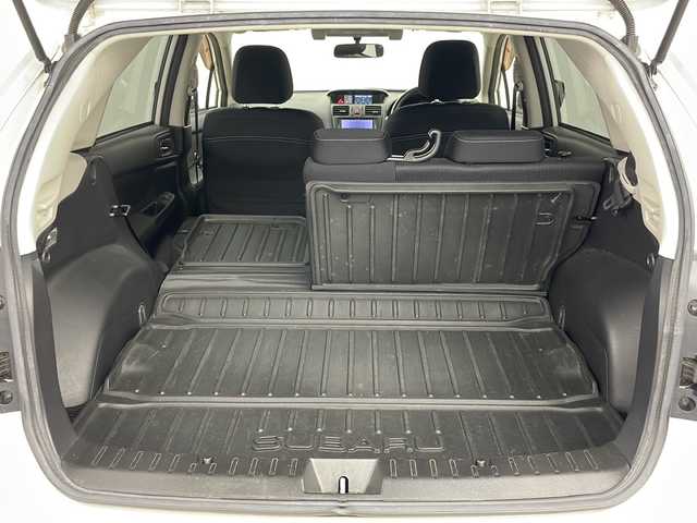 スバル インプレッサ スポーツ 2．0i アイサイト 道央・札幌 2013(平25)年 5.7万km サテンホワイトパール ・4WD/・寒冷地仕様/・アイサイト/・レーダークルーズコントロール/・ビルトインETC/・パドルシフト/・ドアミラーヒーター/・純正フロアマット/・HIDヘッドライト/・オートライト/・フォグランプ/・純正16インチAW