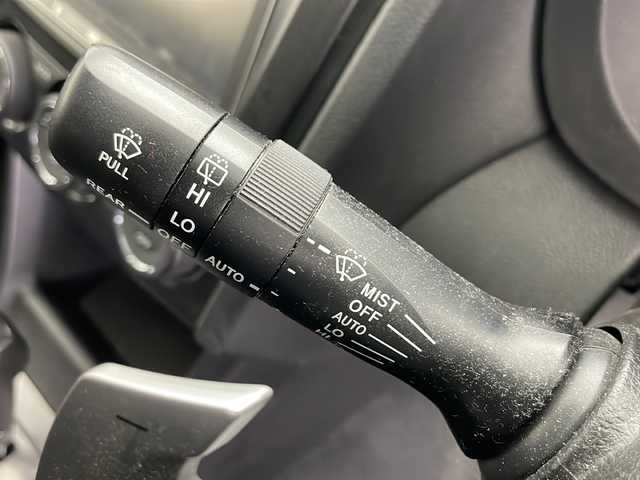 スバル インプレッサ スポーツ 2．0i アイサイト 道央・札幌 2013(平25)年 5.7万km サテンホワイトパール ・4WD/・寒冷地仕様/・アイサイト/・レーダークルーズコントロール/・ビルトインETC/・パドルシフト/・ドアミラーヒーター/・純正フロアマット/・HIDヘッドライト/・オートライト/・フォグランプ/・純正16インチAW