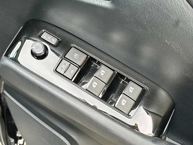 トヨタ ヴェルファイア Z 千葉県 2016(平28)年 1.5万km 黒 １０型ナビＮＳＺＮ－Ｚ６６Ｔ　バックカメラ　両側パワースライドドア　ＥＴＣ　革調シートカバー　スマートキー　プッシュスタート　１８インチアルミホイール　ＬＥＤライト　オートライト リアスポイラー/登録時走行距離:14718km/純正ナビ/純正フロアマット/レザーシートカバー/革巻きステアリング/ステアリングスイッチ/電動パーキングブレーキ/ブレーキホールド/ETC/スマートキ―/スペアキー/ドアバイザー/ウィンカーミラー