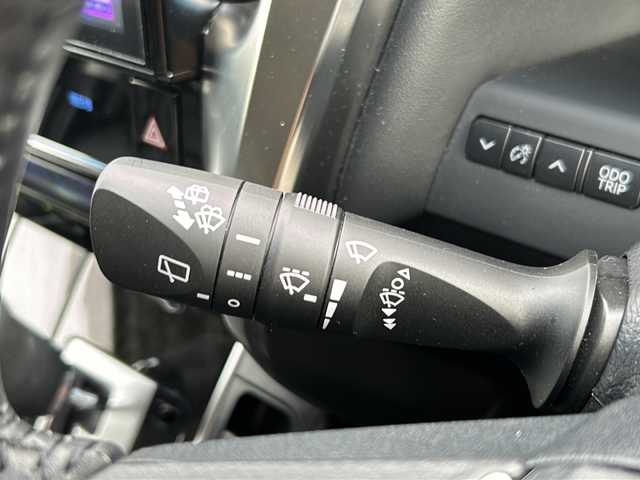 トヨタ ヴェルファイア Z 千葉県 2016(平28)年 1.5万km 黒 １０型ナビＮＳＺＮ－Ｚ６６Ｔ　バックカメラ　両側パワースライドドア　ＥＴＣ　革調シートカバー　スマートキー　プッシュスタート　１８インチアルミホイール　ＬＥＤライト　オートライト リアスポイラー/登録時走行距離:14718km/純正ナビ/純正フロアマット/レザーシートカバー/革巻きステアリング/ステアリングスイッチ/電動パーキングブレーキ/ブレーキホールド/ETC/スマートキ―/スペアキー/ドアバイザー/ウィンカーミラー