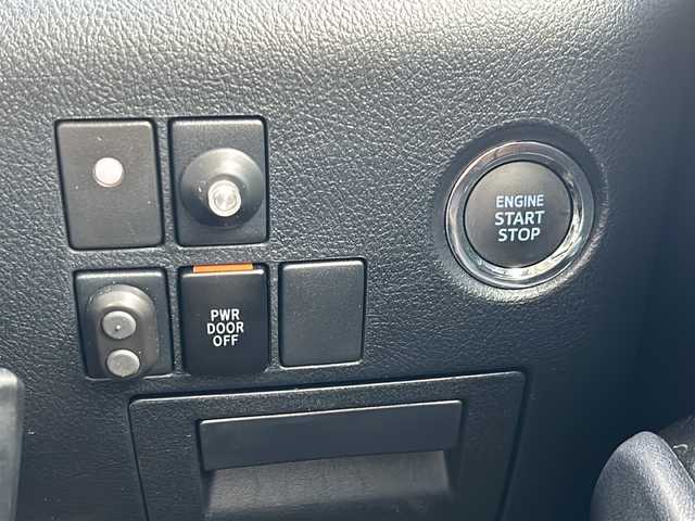 トヨタ ヴェルファイア Z 千葉県 2016(平28)年 1.5万km 黒 １０型ナビＮＳＺＮ－Ｚ６６Ｔ　バックカメラ　両側パワースライドドア　ＥＴＣ　革調シートカバー　スマートキー　プッシュスタート　１８インチアルミホイール　ＬＥＤライト　オートライト リアスポイラー/登録時走行距離:14718km/純正ナビ/純正フロアマット/レザーシートカバー/革巻きステアリング/ステアリングスイッチ/電動パーキングブレーキ/ブレーキホールド/ETC/スマートキ―/スペアキー/ドアバイザー/ウィンカーミラー